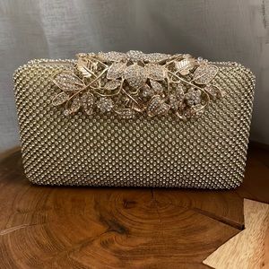 Jeweled Botanical Clasp Gold Clutch
